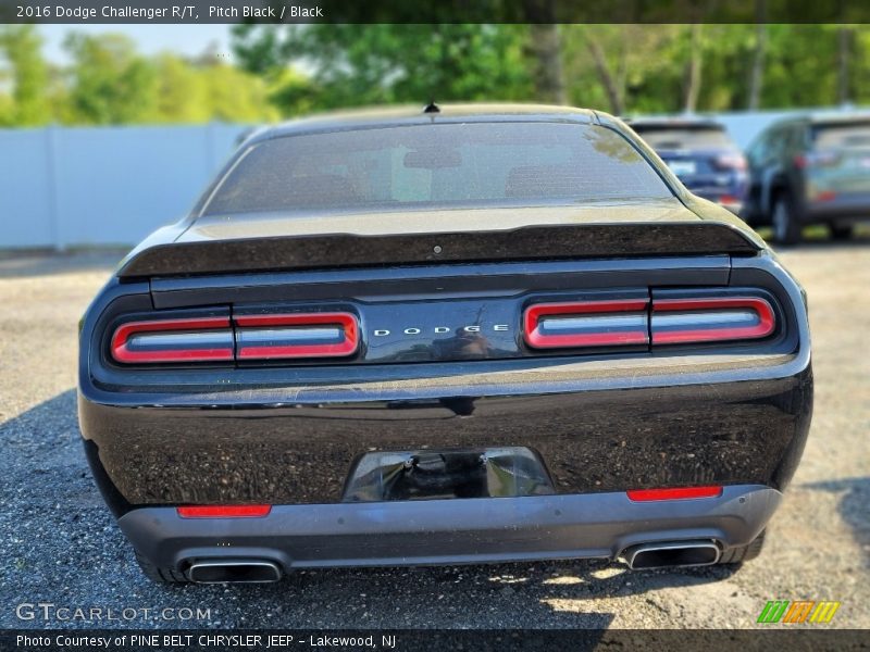 Pitch Black / Black 2016 Dodge Challenger R/T