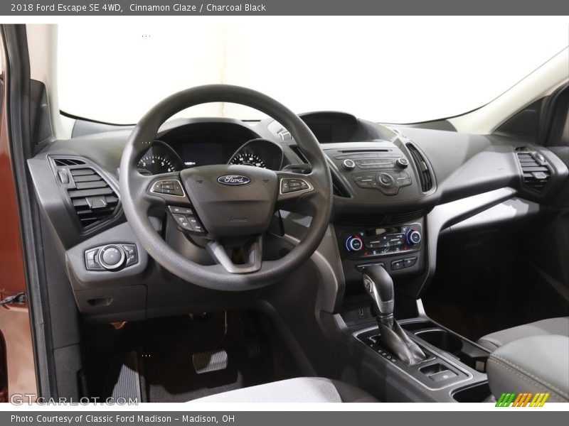 Cinnamon Glaze / Charcoal Black 2018 Ford Escape SE 4WD