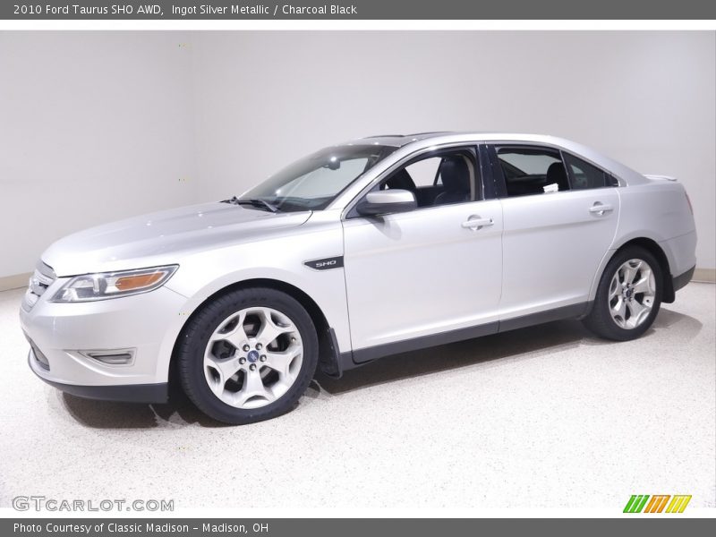 Ingot Silver Metallic / Charcoal Black 2010 Ford Taurus SHO AWD