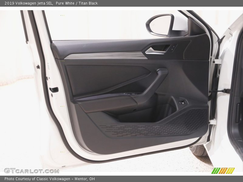 Pure White / Titan Black 2019 Volkswagen Jetta SEL