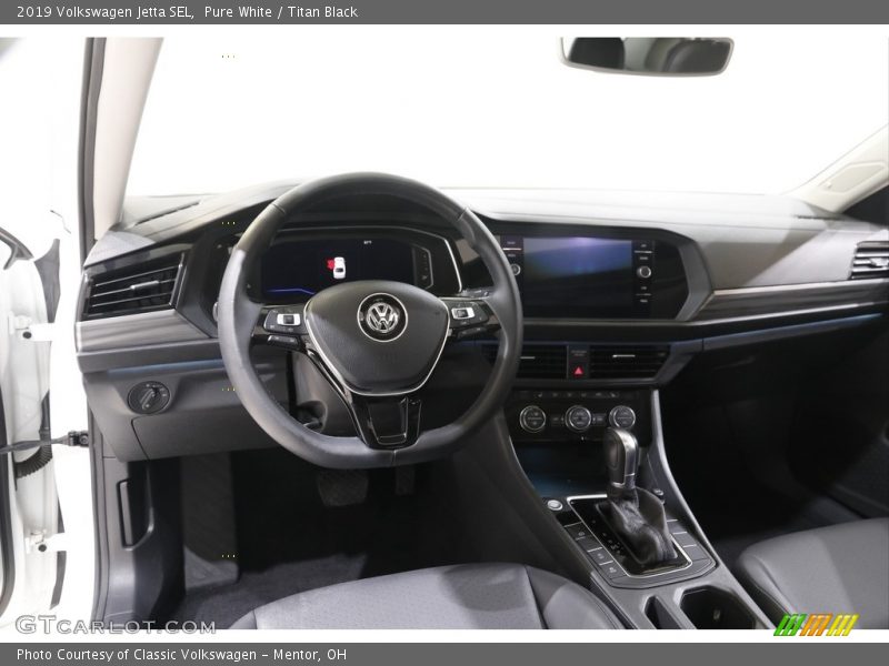 Pure White / Titan Black 2019 Volkswagen Jetta SEL