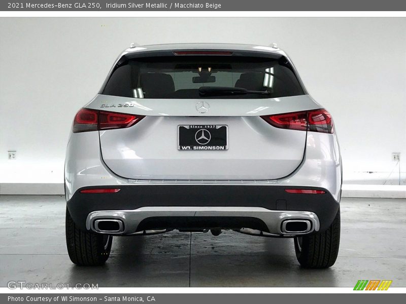 Iridium Silver Metallic / Macchiato Beige 2021 Mercedes-Benz GLA 250