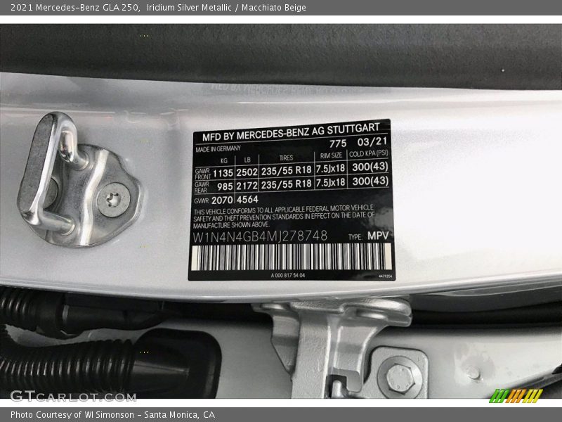 Iridium Silver Metallic / Macchiato Beige 2021 Mercedes-Benz GLA 250