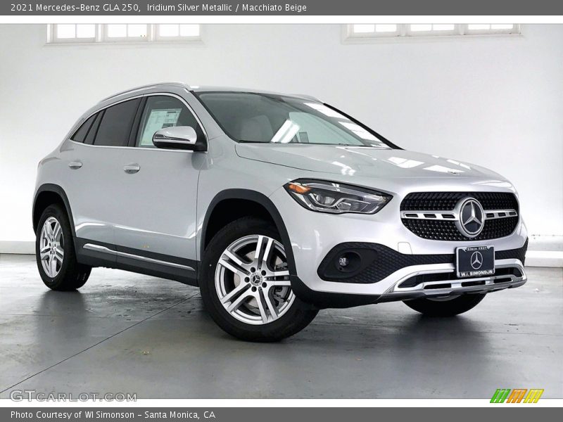 Iridium Silver Metallic / Macchiato Beige 2021 Mercedes-Benz GLA 250