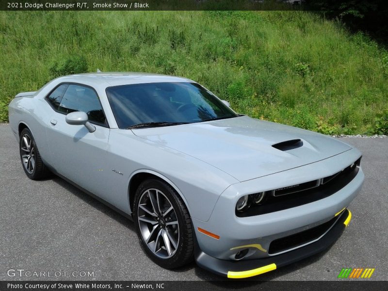 Front 3/4 View of 2021 Challenger R/T