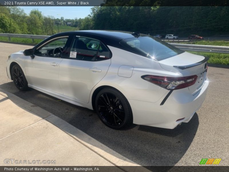 Super White / Black 2021 Toyota Camry XSE AWD