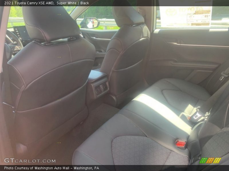 Super White / Black 2021 Toyota Camry XSE AWD