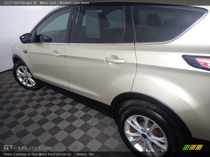 White Gold / Medium Light Stone 2017 Ford Escape SE