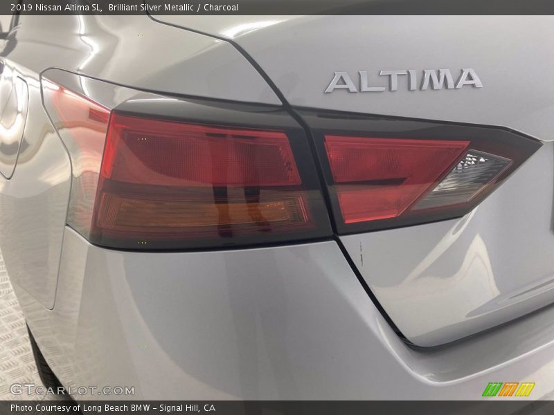 Brilliant Silver Metallic / Charcoal 2019 Nissan Altima SL