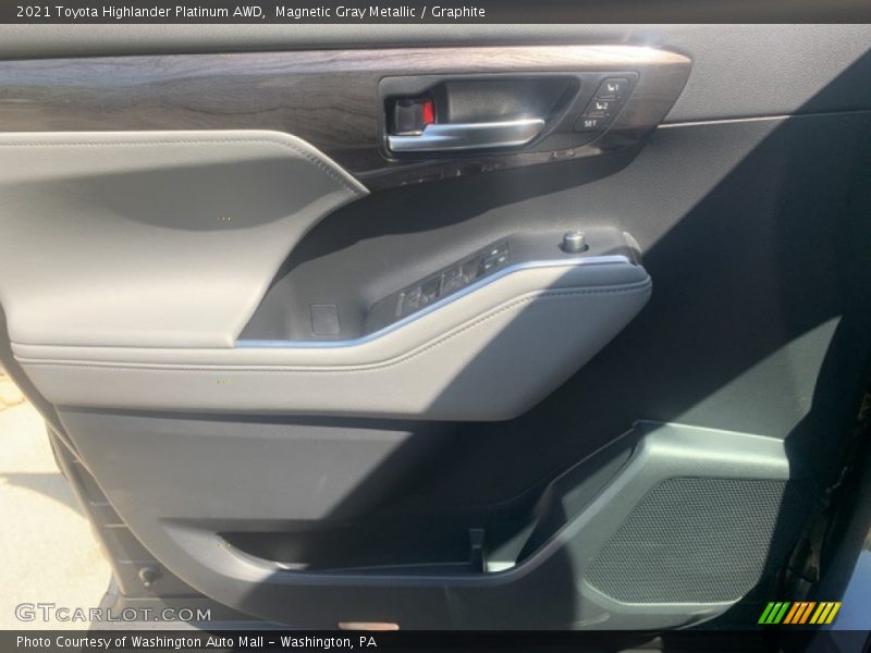 Magnetic Gray Metallic / Graphite 2021 Toyota Highlander Platinum AWD
