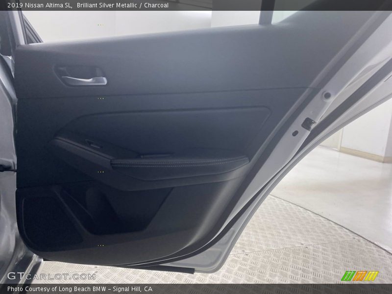Brilliant Silver Metallic / Charcoal 2019 Nissan Altima SL