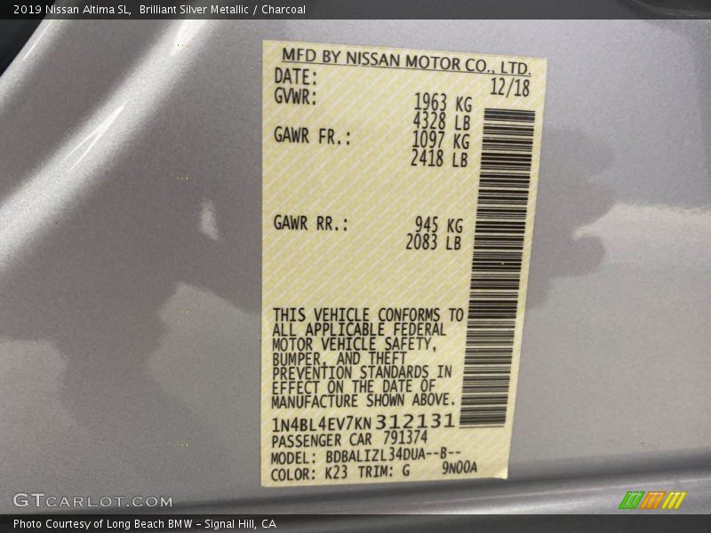 Brilliant Silver Metallic / Charcoal 2019 Nissan Altima SL