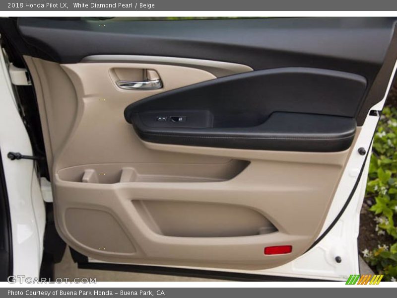 White Diamond Pearl / Beige 2018 Honda Pilot LX