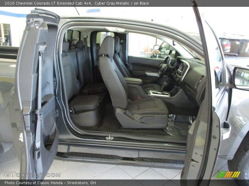 Front Seat of 2016 Colorado LT Extended Cab 4x4