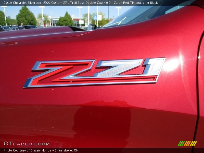  2019 Silverado 1500 Custom Z71 Trail Boss Double Cab 4WD Logo