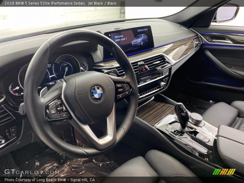 Jet Black / Black 2018 BMW 5 Series 530e iPerfomance Sedan