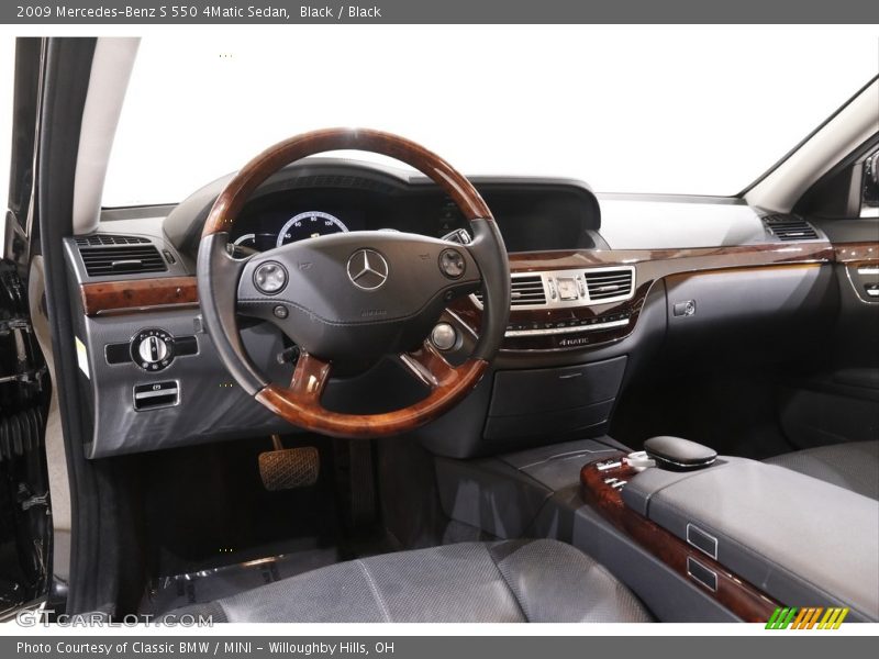 Black / Black 2009 Mercedes-Benz S 550 4Matic Sedan