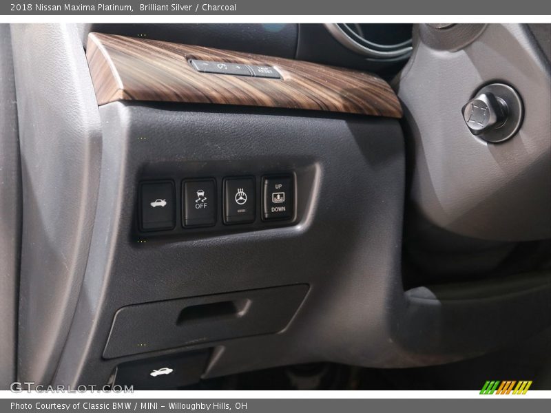 Brilliant Silver / Charcoal 2018 Nissan Maxima Platinum