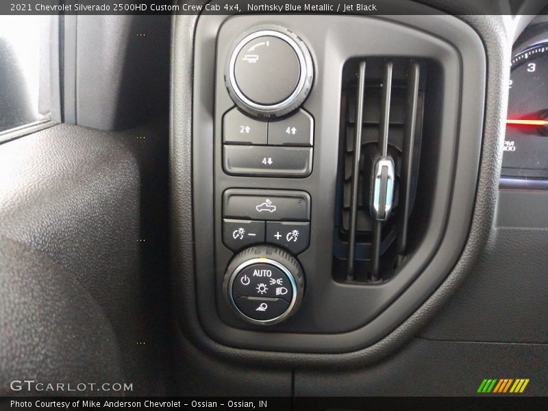 Northsky Blue Metallic / Jet Black 2021 Chevrolet Silverado 2500HD Custom Crew Cab 4x4