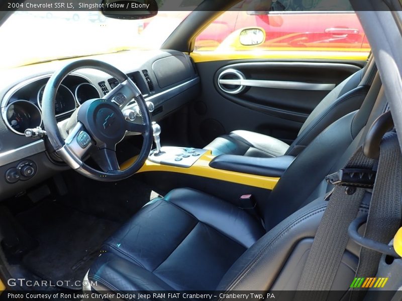 Slingshot Yellow / Ebony 2004 Chevrolet SSR LS
