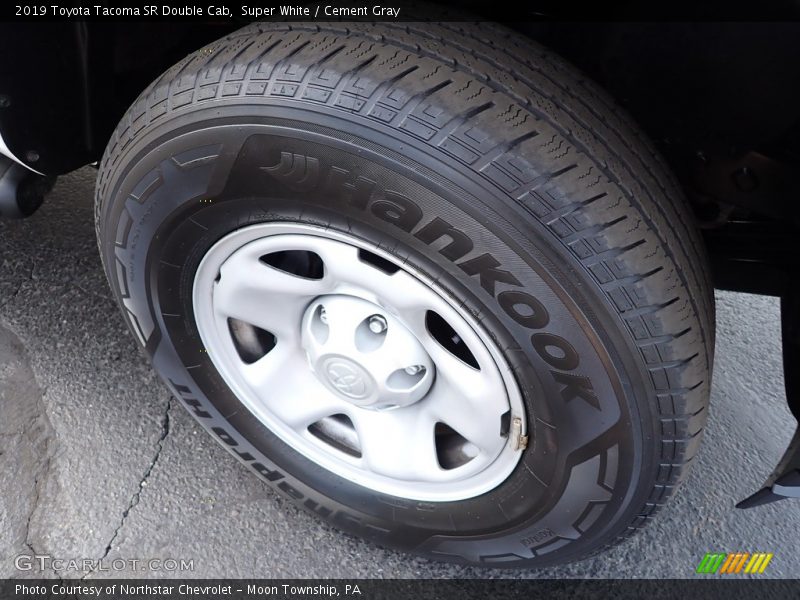 Super White / Cement Gray 2019 Toyota Tacoma SR Double Cab