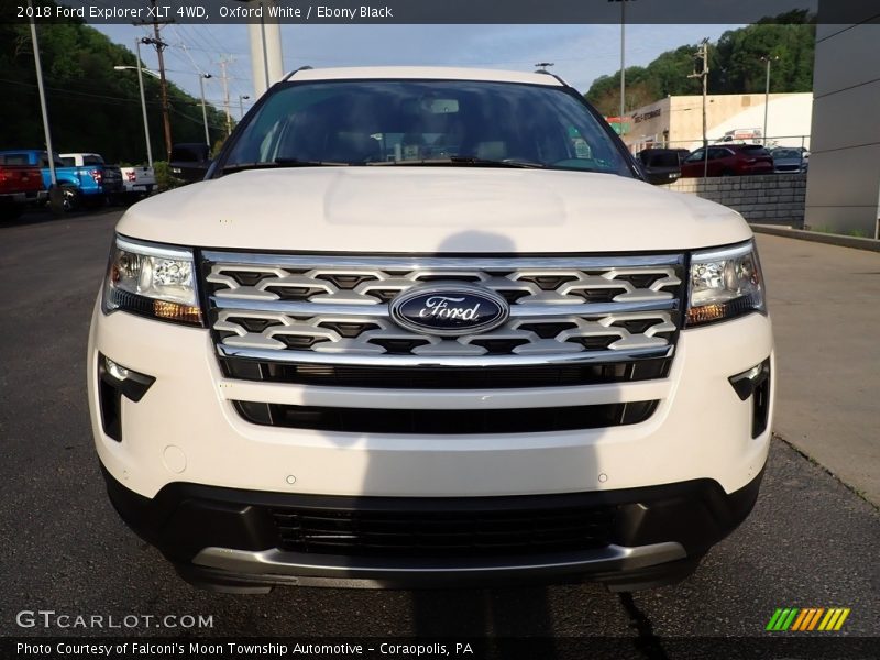 Oxford White / Ebony Black 2018 Ford Explorer XLT 4WD