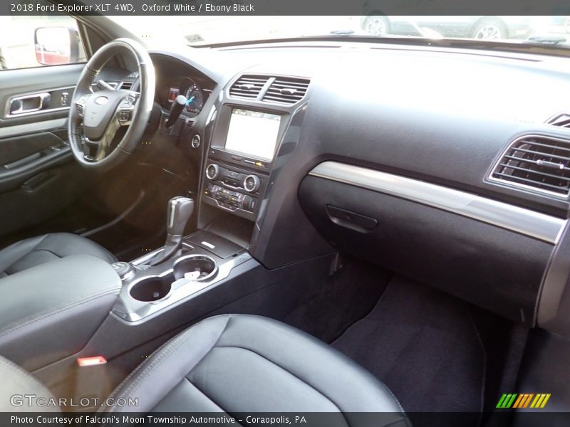 Oxford White / Ebony Black 2018 Ford Explorer XLT 4WD