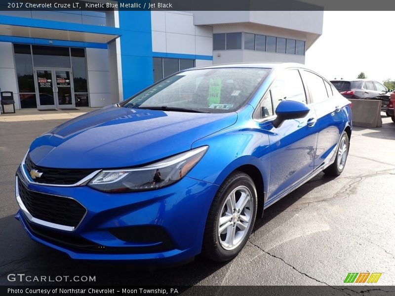 Kinetic Blue Metallic / Jet Black 2017 Chevrolet Cruze LT