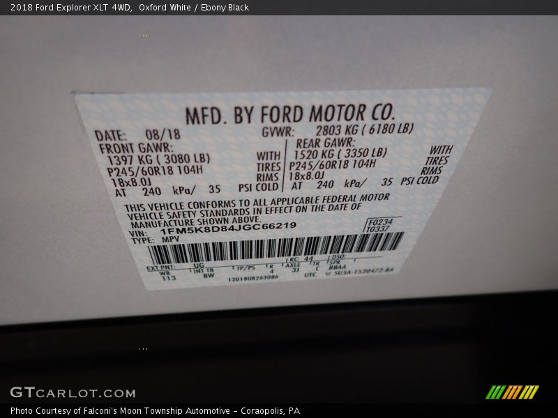 Oxford White / Ebony Black 2018 Ford Explorer XLT 4WD