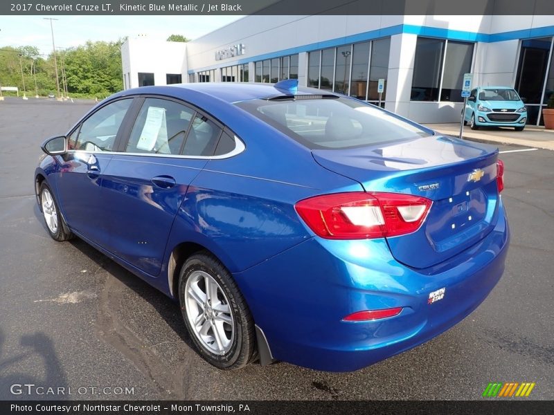 Kinetic Blue Metallic / Jet Black 2017 Chevrolet Cruze LT
