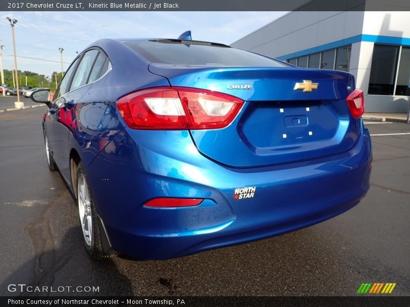 Kinetic Blue Metallic / Jet Black 2017 Chevrolet Cruze LT