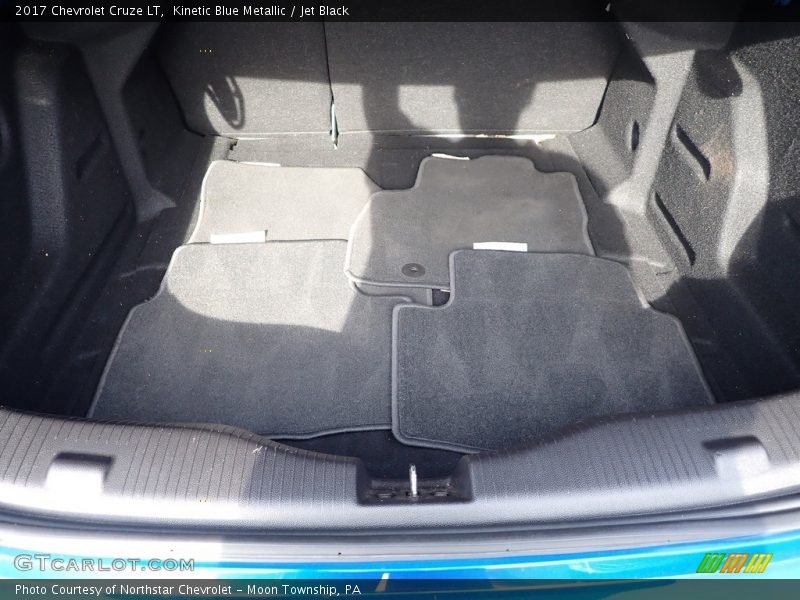 Kinetic Blue Metallic / Jet Black 2017 Chevrolet Cruze LT