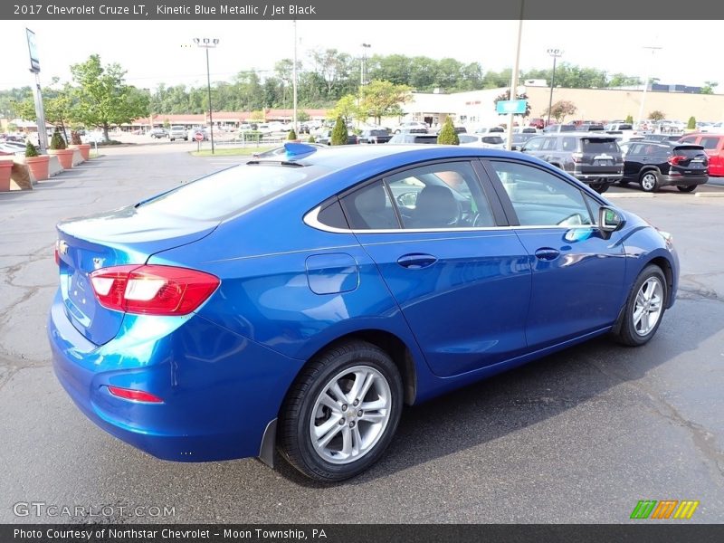 Kinetic Blue Metallic / Jet Black 2017 Chevrolet Cruze LT