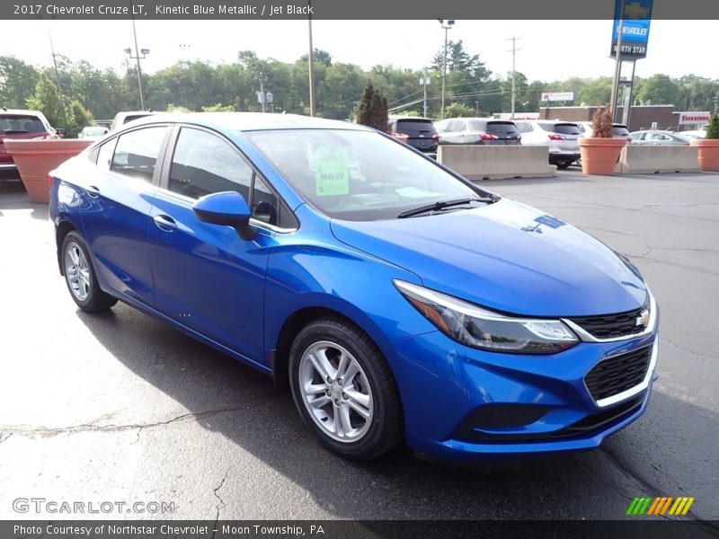 Kinetic Blue Metallic / Jet Black 2017 Chevrolet Cruze LT