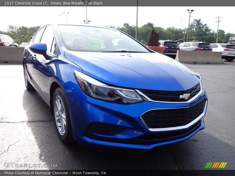 Kinetic Blue Metallic / Jet Black 2017 Chevrolet Cruze LT