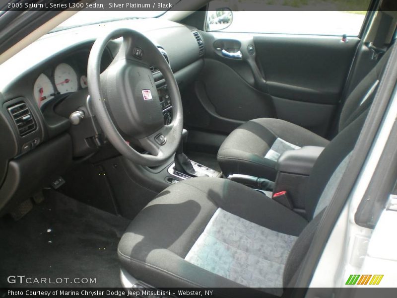 Silver Platinum / Black 2005 Saturn L Series L300 Sedan