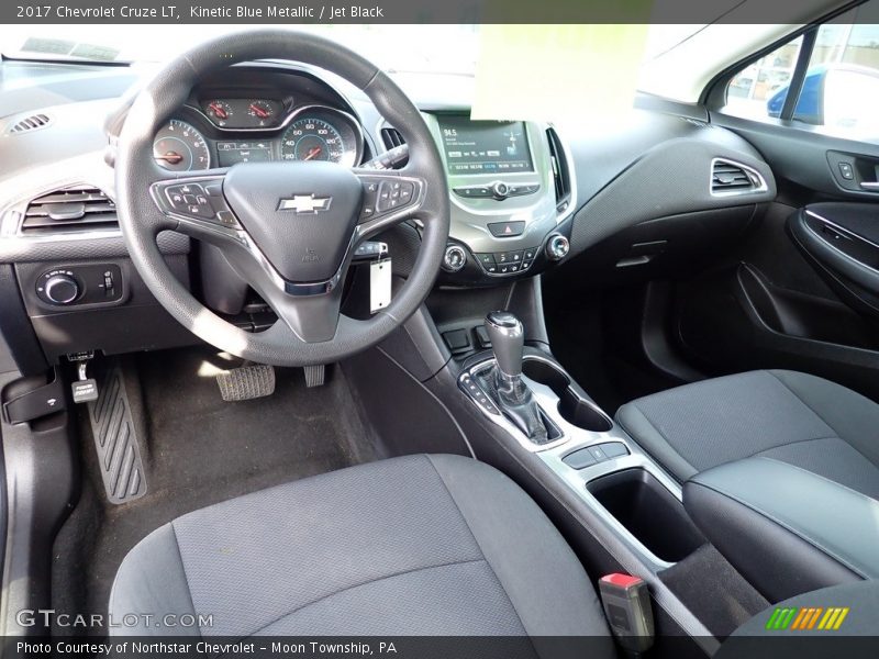 Kinetic Blue Metallic / Jet Black 2017 Chevrolet Cruze LT