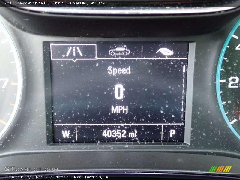 Kinetic Blue Metallic / Jet Black 2017 Chevrolet Cruze LT