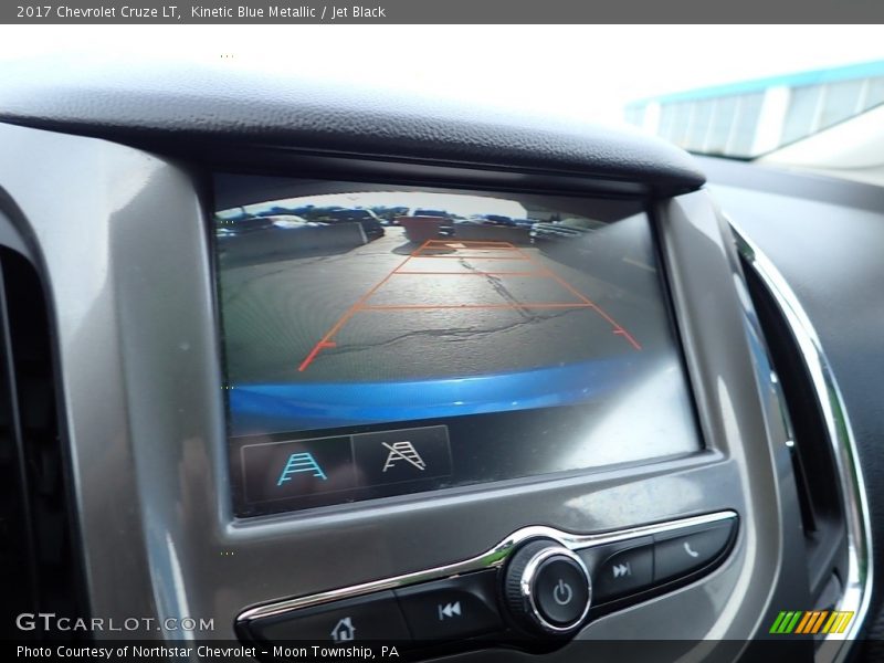 Kinetic Blue Metallic / Jet Black 2017 Chevrolet Cruze LT