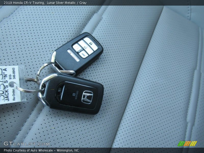 Lunar Silver Metallic / Gray 2019 Honda CR-V Touring