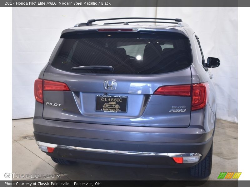 Modern Steel Metallic / Black 2017 Honda Pilot Elite AWD