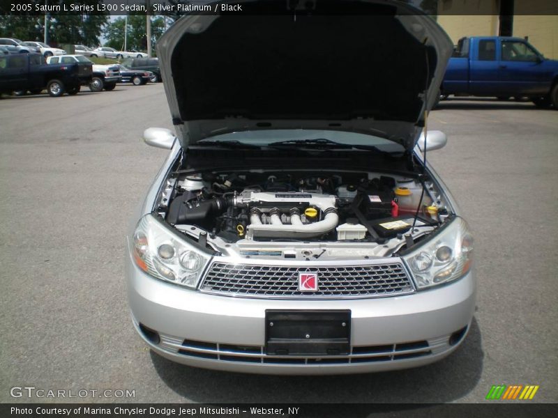 Silver Platinum / Black 2005 Saturn L Series L300 Sedan