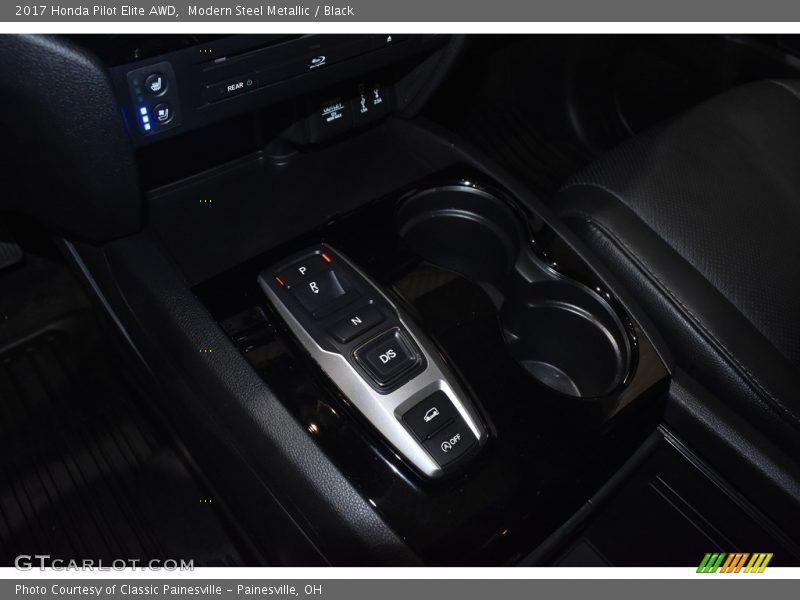 Modern Steel Metallic / Black 2017 Honda Pilot Elite AWD