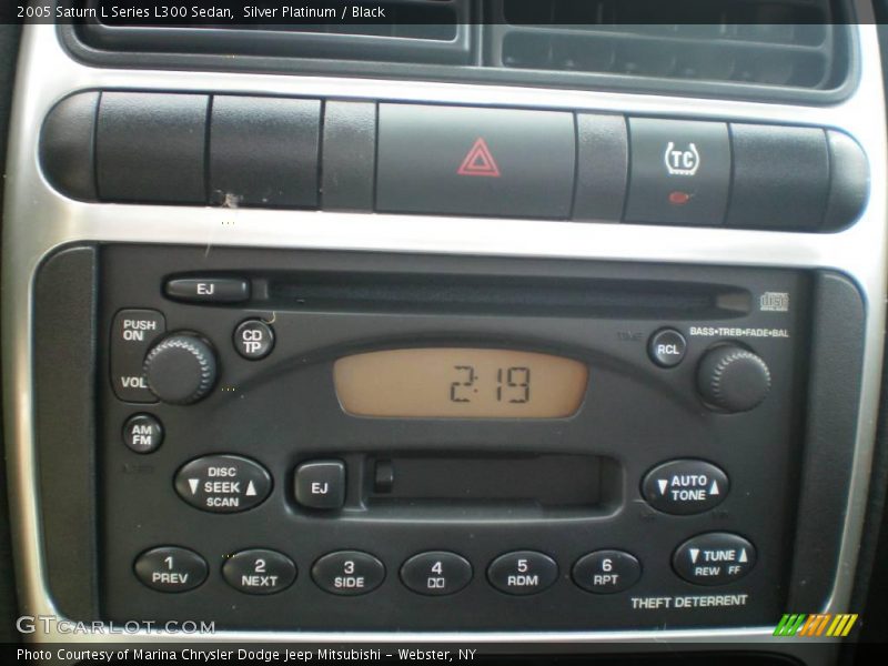 Silver Platinum / Black 2005 Saturn L Series L300 Sedan