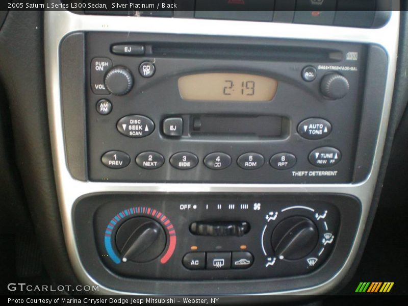 Silver Platinum / Black 2005 Saturn L Series L300 Sedan