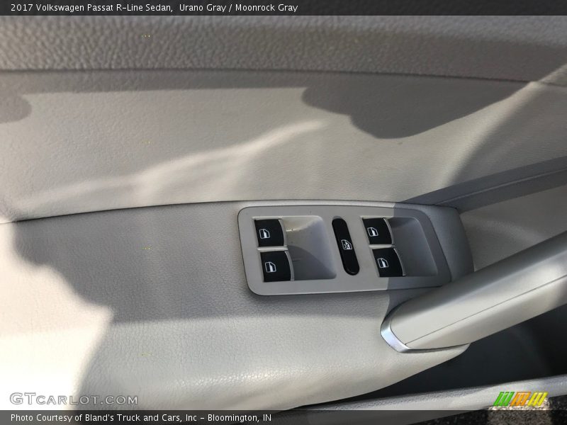 Urano Gray / Moonrock Gray 2017 Volkswagen Passat R-Line Sedan