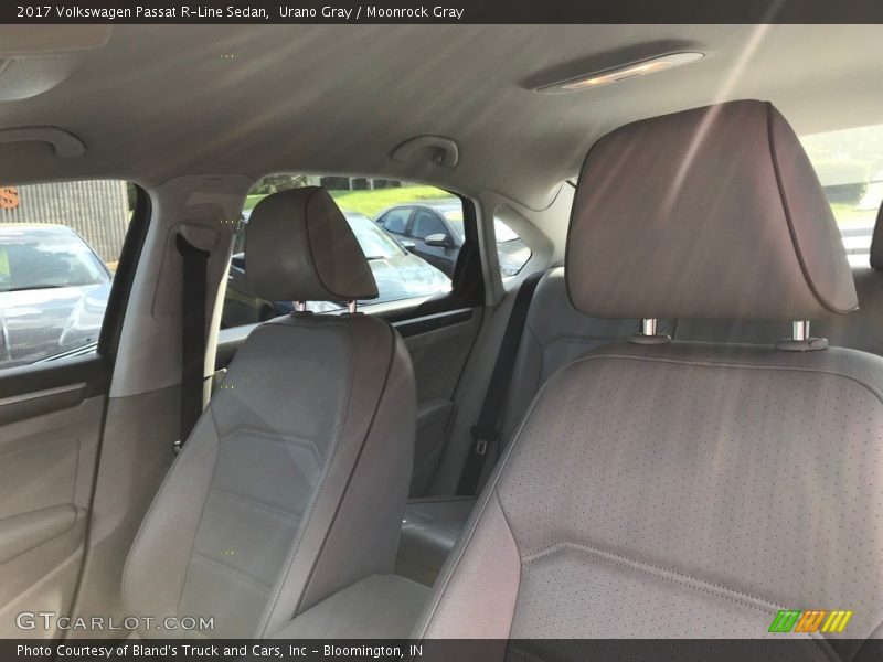 Urano Gray / Moonrock Gray 2017 Volkswagen Passat R-Line Sedan