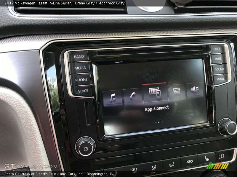Urano Gray / Moonrock Gray 2017 Volkswagen Passat R-Line Sedan