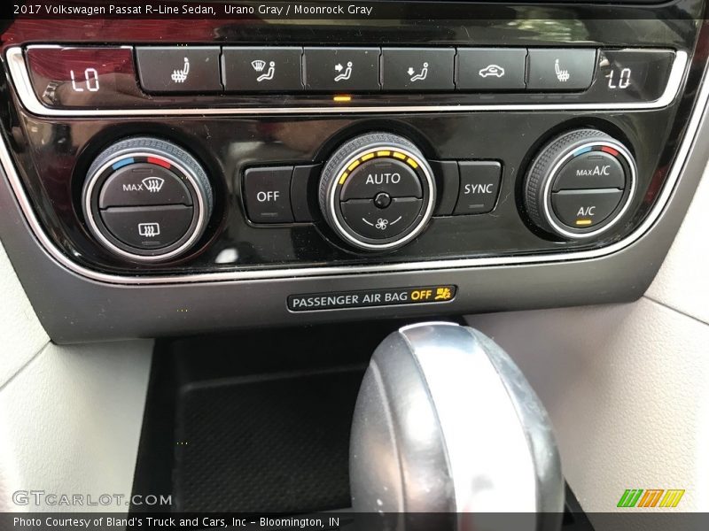 Urano Gray / Moonrock Gray 2017 Volkswagen Passat R-Line Sedan