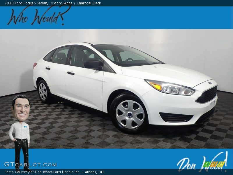 Oxford White / Charcoal Black 2018 Ford Focus S Sedan